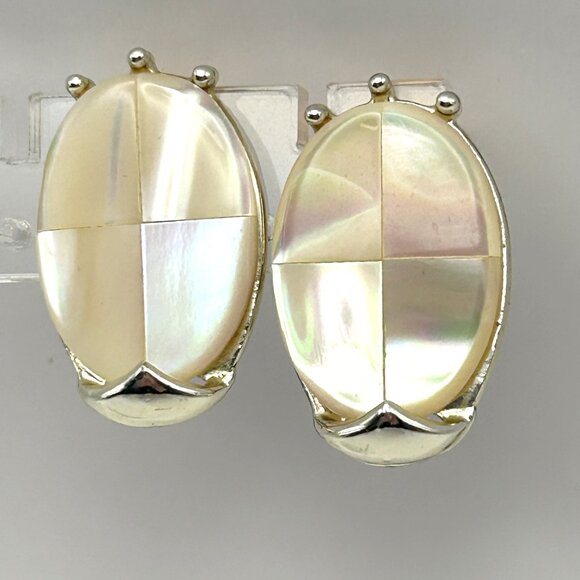 Vintage Marhill Mother of Pearl Clip On Earrings Oval Cabochon Gold Tone Signed - Picture 8 of 12